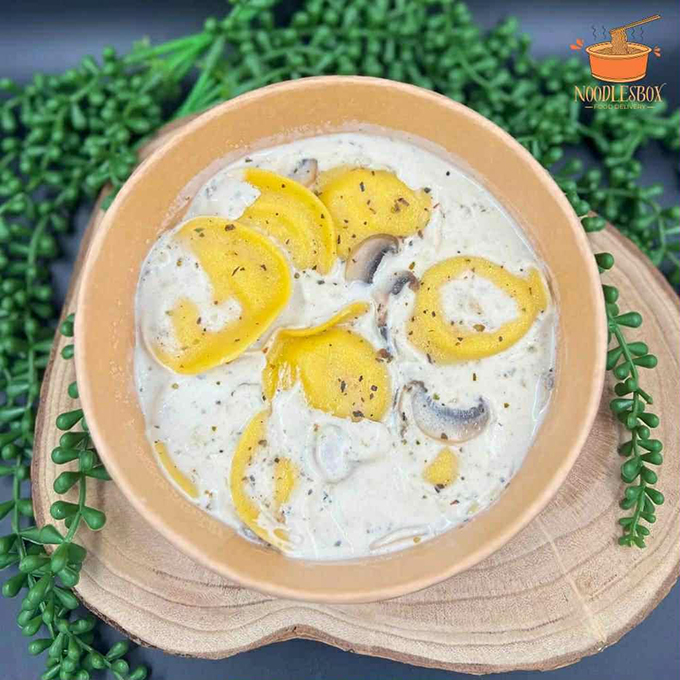 نودلس بوكس ، جلجولية - بإدارة احمد ابو ذيب 